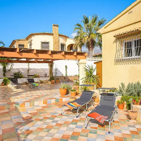 Apartment La Mandarina *