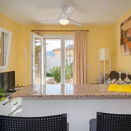La Mandarina Appartement *